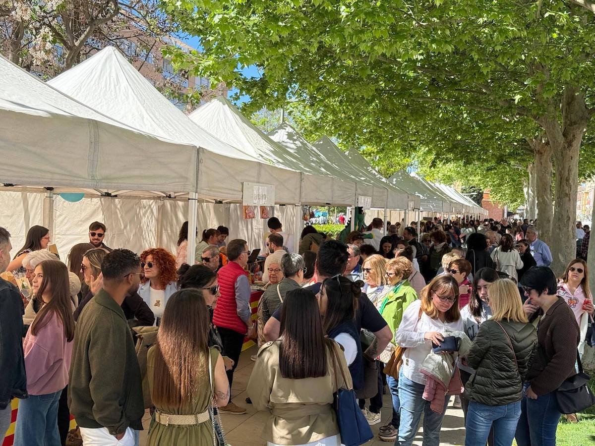 Així es va viure Sant Jordi als llocs de la Franja
