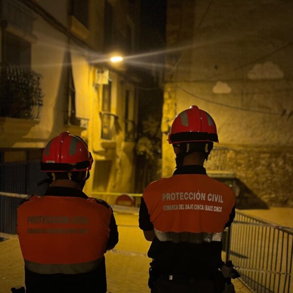 S’ensorra un edifici al centre històric de Fraga