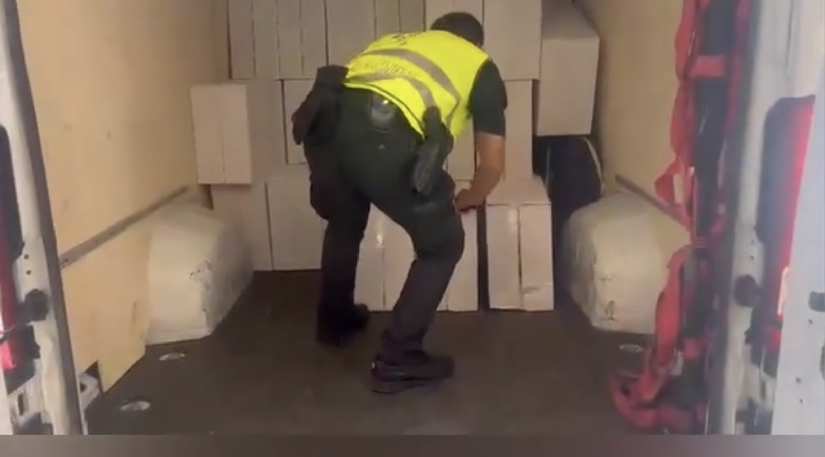 Intervinguts 70.000 paquets de tabac de contraban a Areny de Noguera