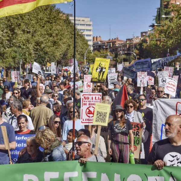 Massiva mobilització a Lleida contra els macroprojectes energètics que posen en risc el territori