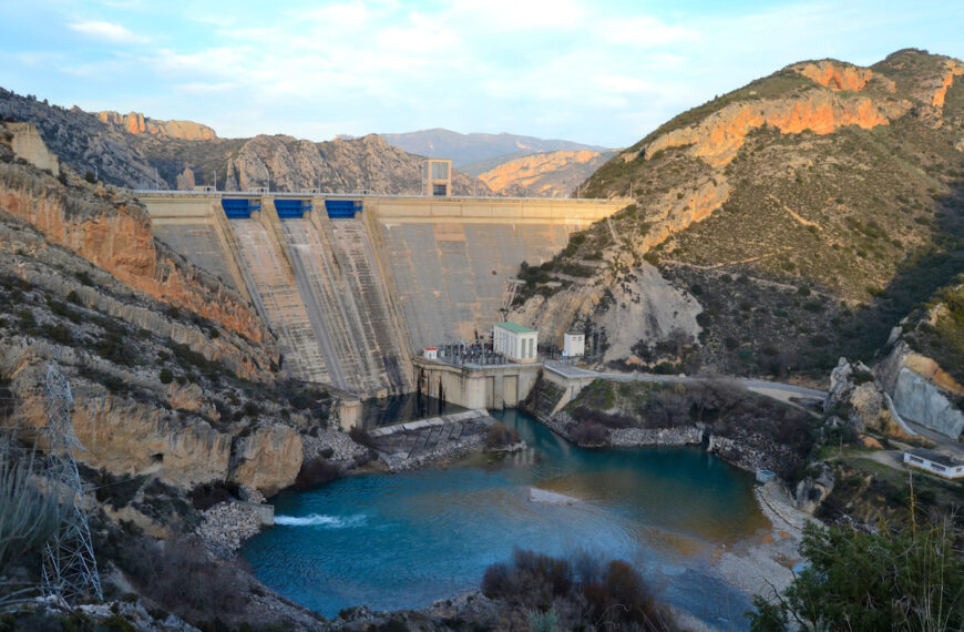 Castillonroi demana el reforç de la xarxa per evitar els talls de llum recurrents