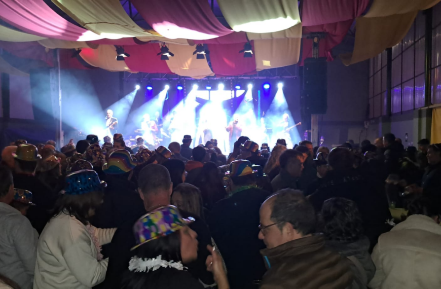 Troben mort un home després d’apunyalar un músic a la nit de Cap d’Any anticipada de Santisteve