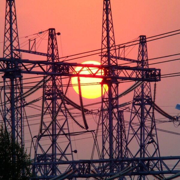 Red Eléctrica reactiva la línia d’alta tensió al Matarranya