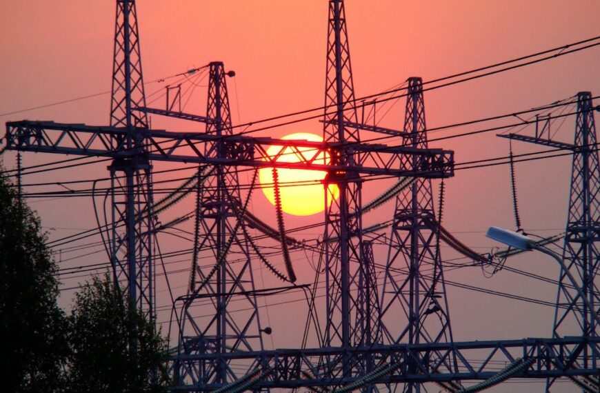 Red Eléctrica reactiva la línia d’alta tensió al Matarranya