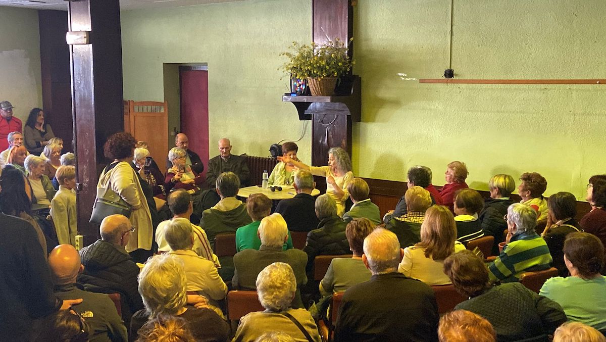 M. Belén Faro: “Trobar lo cafè Juanet tancat me va fer escriure esta història”