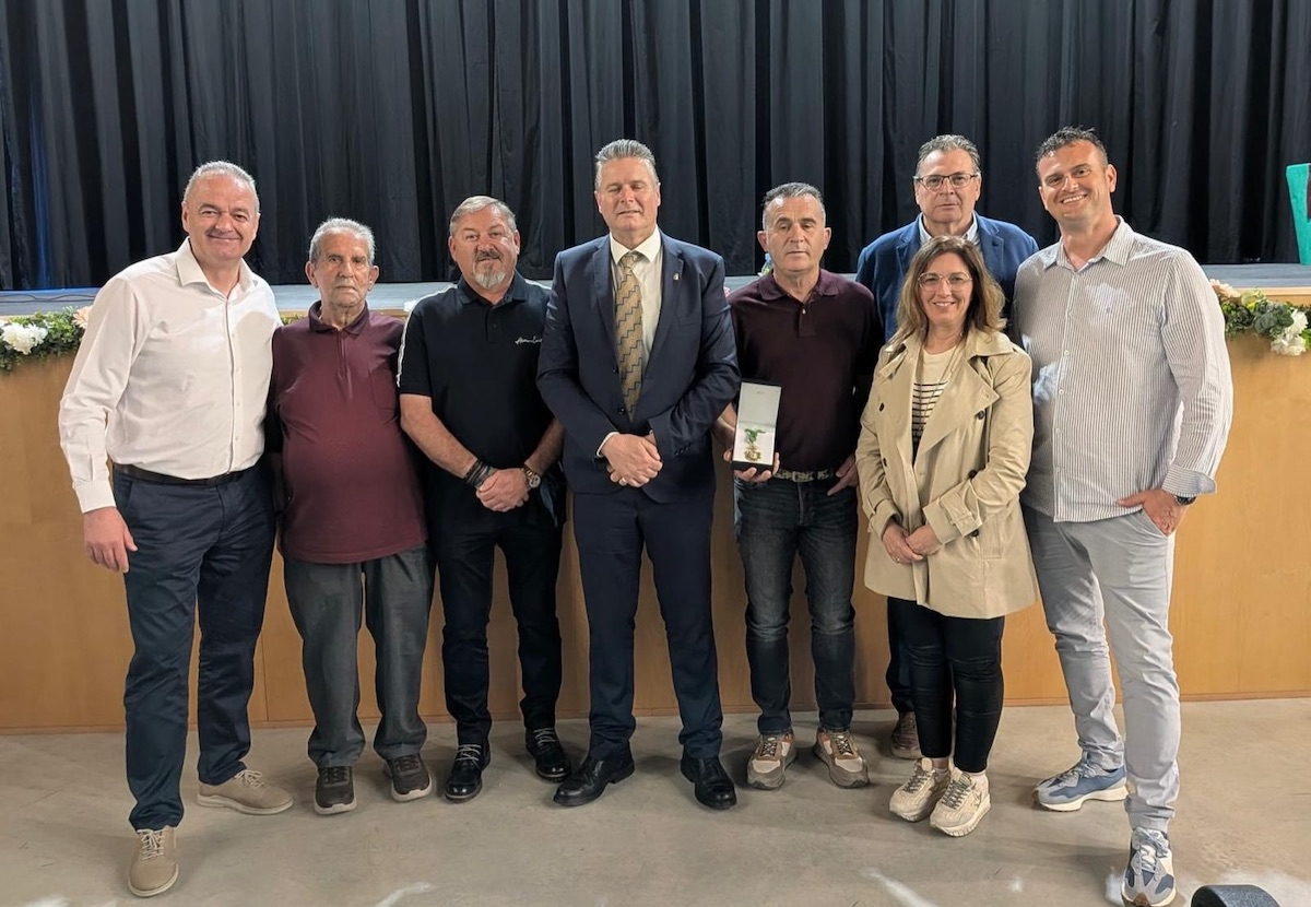 L’Ajuntament concedís la Medalla d’Or de la Ciutat a la UD Fraga pel seu centenari