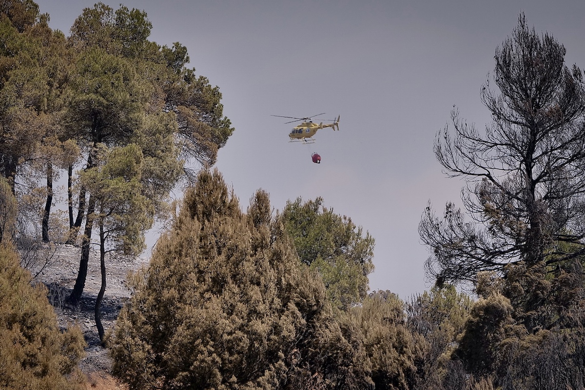 Tres bombers ferits durant les tasques d’extinció de l’incendi de Pena-roja de Tastavins