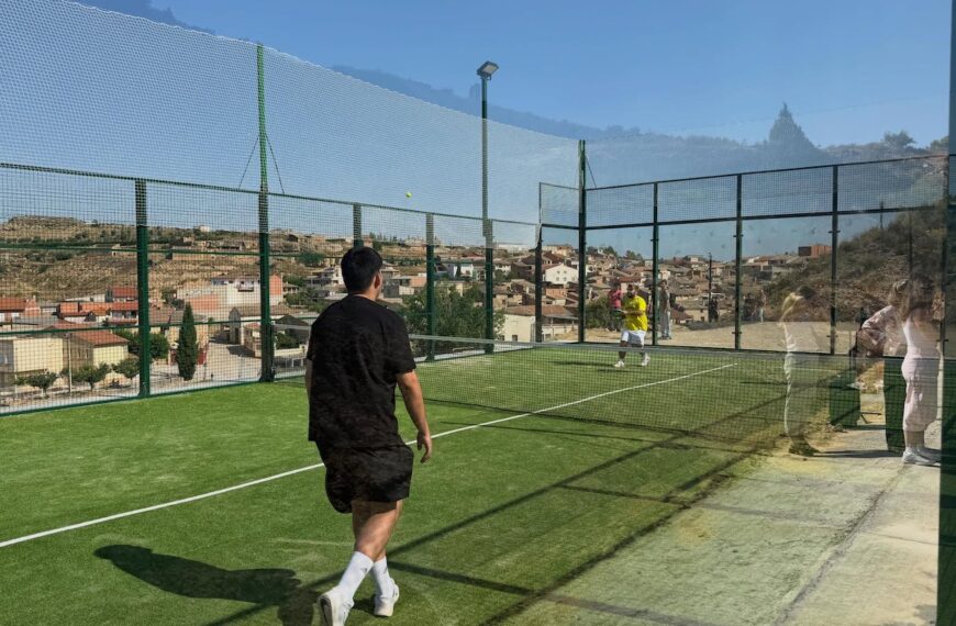 Massalió inaugure la nova pista de pàdel