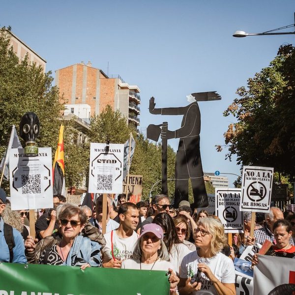 Pobles Vius s’organitze contra la destrucció del territori: ‘El món rural no està en venda’