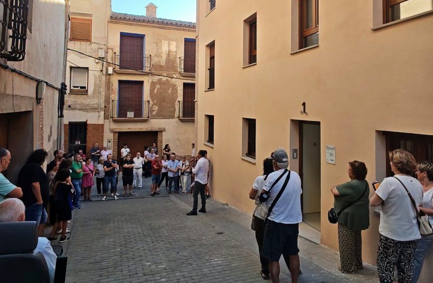 Santisteve amplie el seu parc públic en set noves cases de lloguer assequible